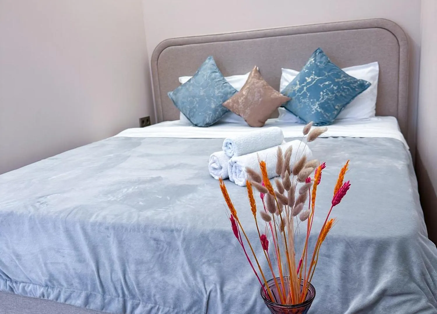 Комфортабельная Квартира В Жк Meridian Apartments Almaty