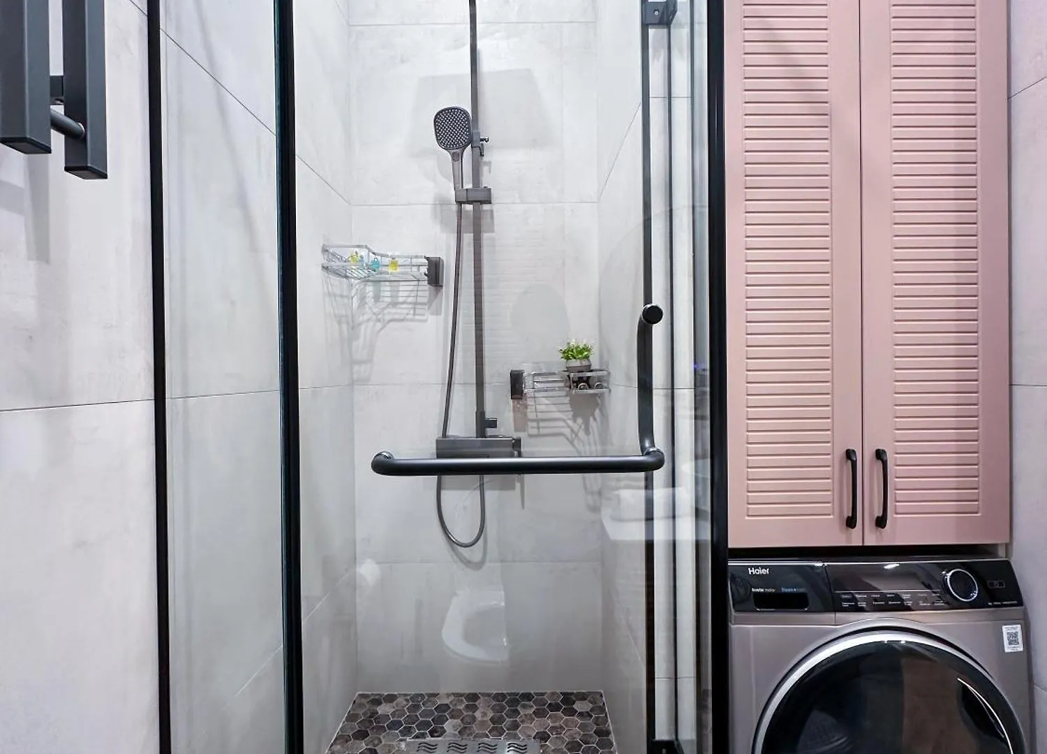 Комфортабельная Квартира В Жк Meridian Apartments Almaty 0*,